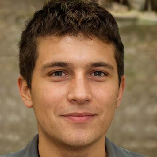 Roberto Santos - Especialista em Segurança Veicular